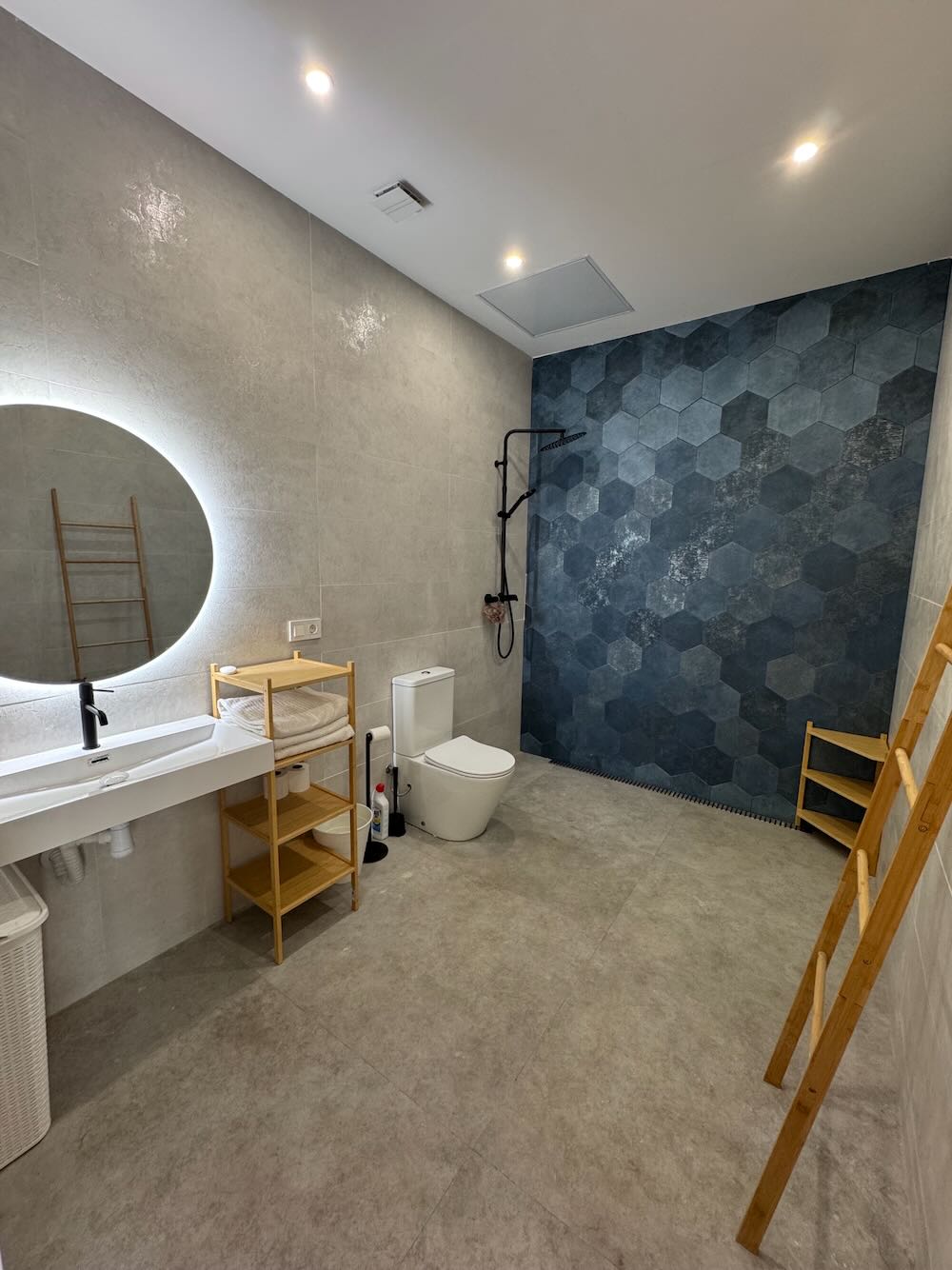 Property 2528 - Image 19